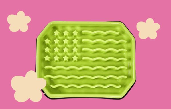 stars and stripes slow feeder dish for mental stimulation